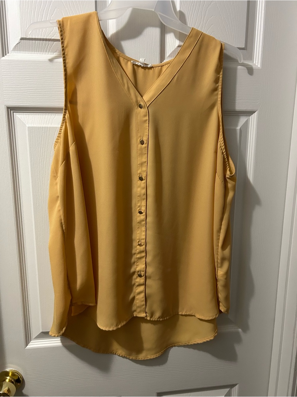 Maurices 2X Mustard Yellow Sleeveless Button Front V Neck Blouse Top
